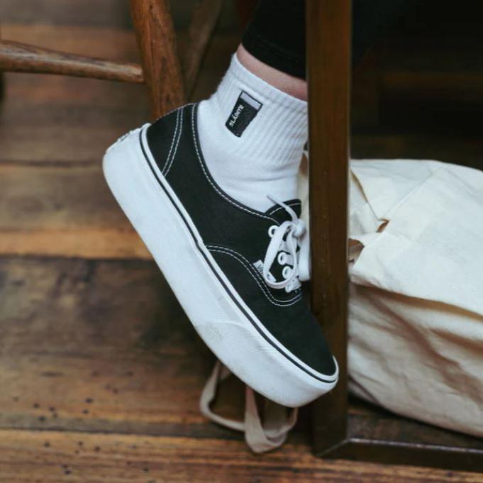 BORN & BRED Slainte Pint Ankle Socks - stoneandbeige