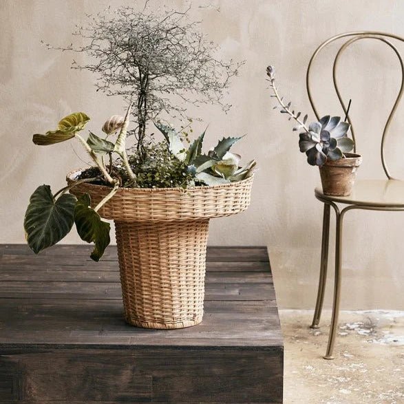 OUR BUYING GUIDE FOR  THE BEST FLOWER VASES - stoneandbeige