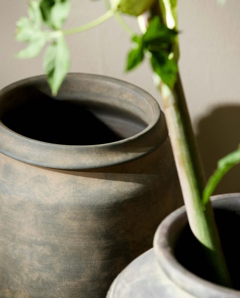 Antique Finish Black & Bronze Decorative Vase