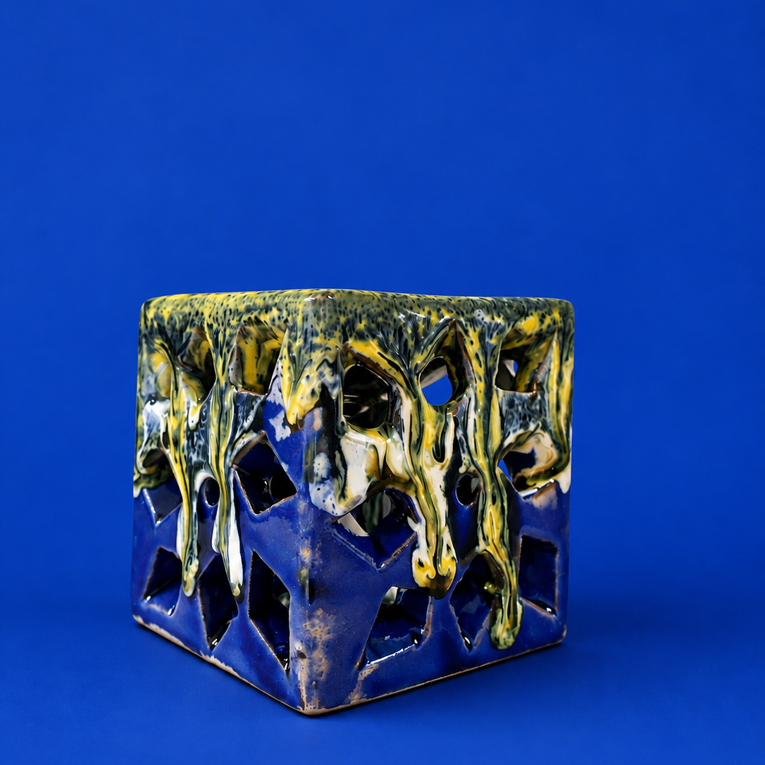 Fara Handmade Clay Drip Glaze Oil Burner