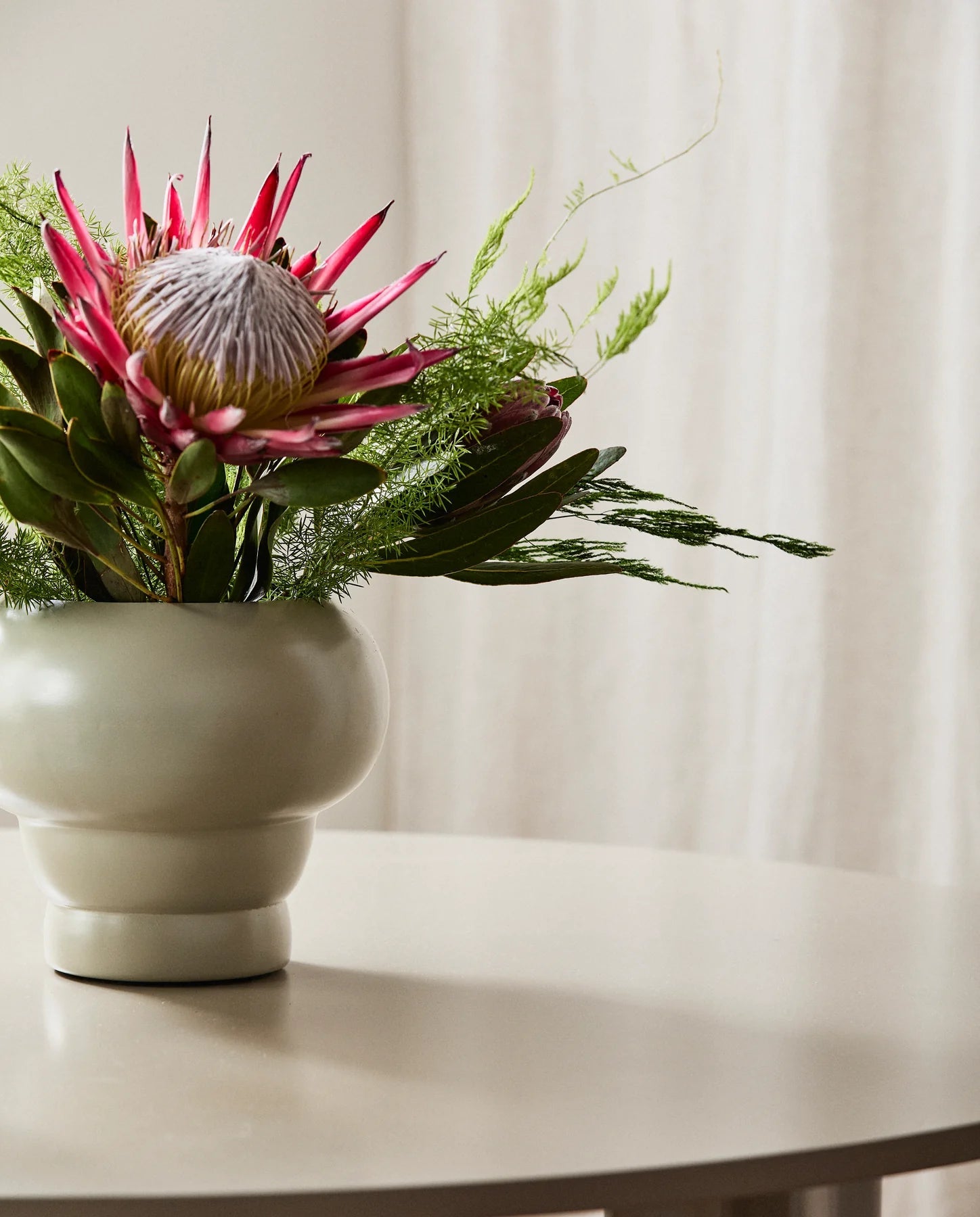 curved Iron Ivory Vase - stoneandbeige