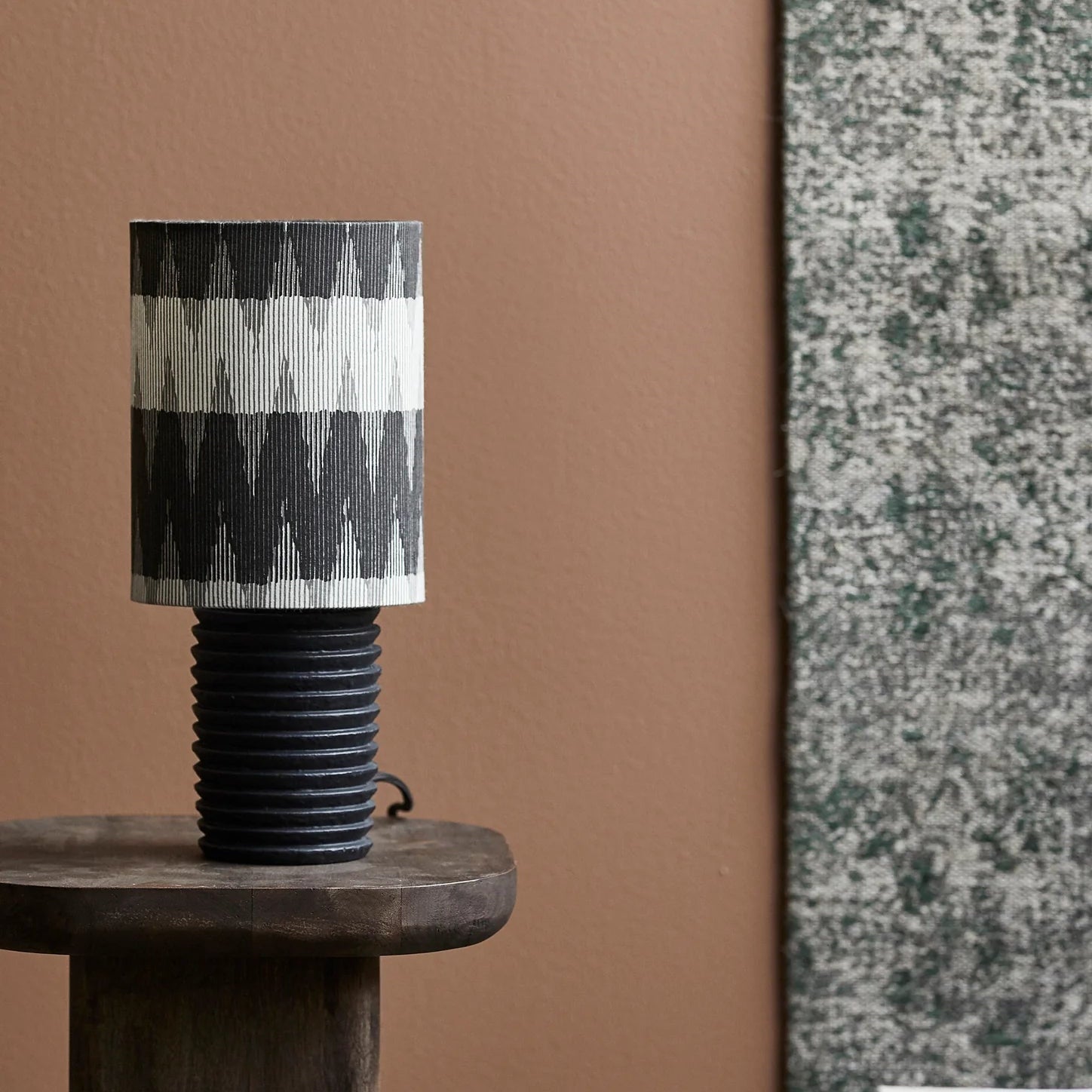 Grooved Metal Mono Lamp - stoneandbeige