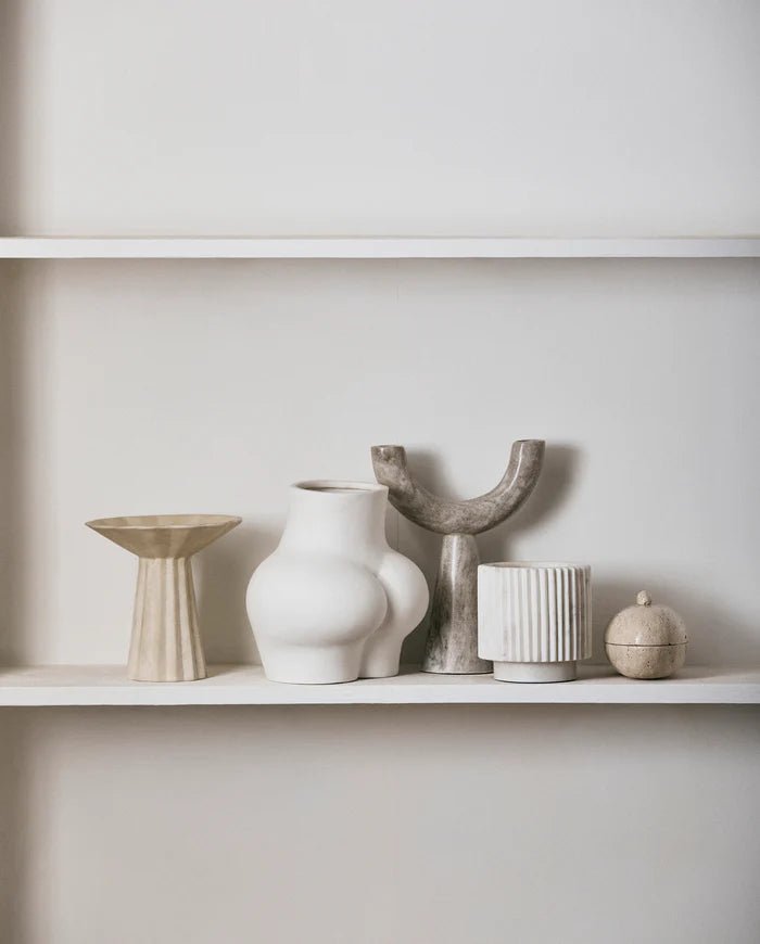 White Matt Lady Bum Vase - stoneandbeige